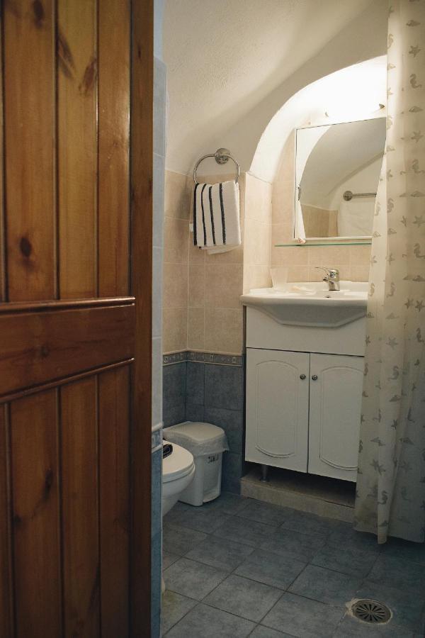 Yi Artistry 1-Bedroom Medieval Holiday House Kalamoti Exterior photo